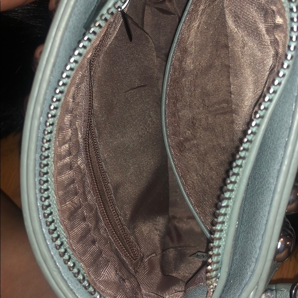 Woman shoulder bag with silver studs - Picture 3 of 4